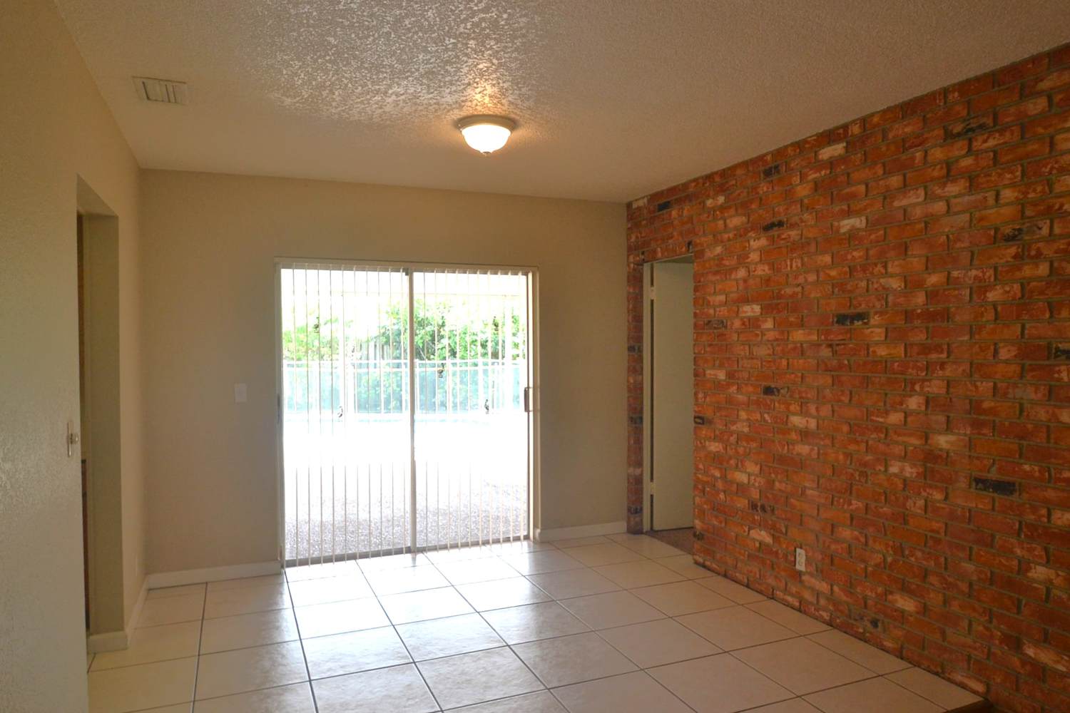 5220 SW 8th Ct photo 2