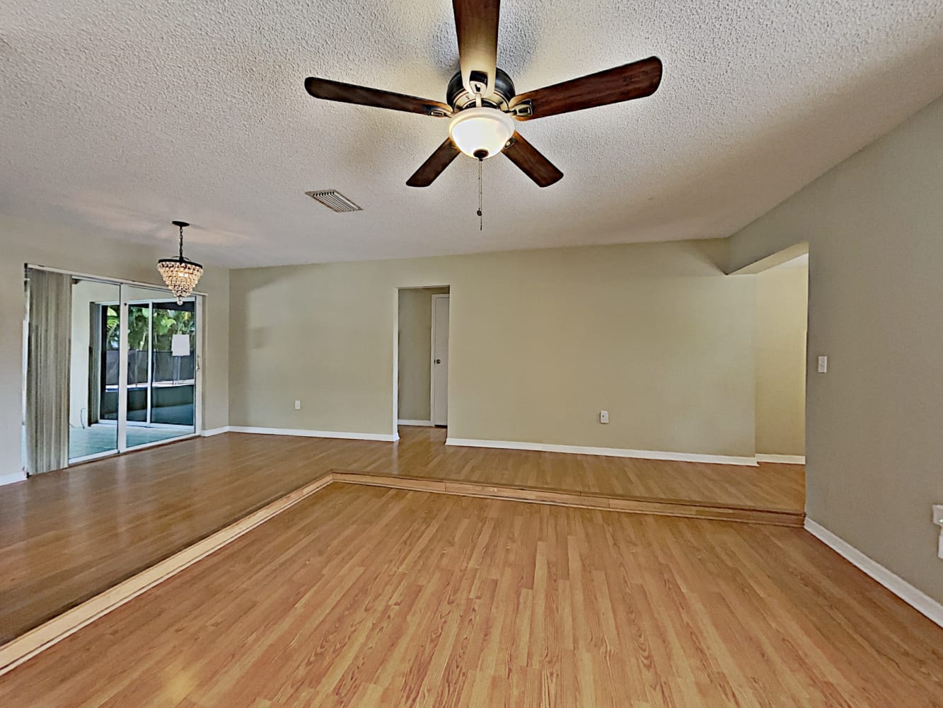 1195 NW 92nd Ave photo 5