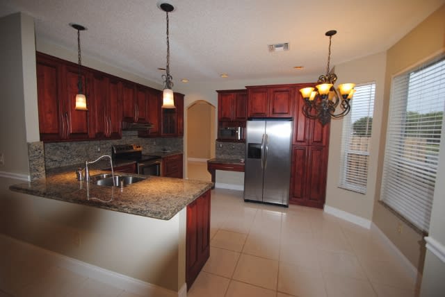 9684 Tavernier Dr photo 3
