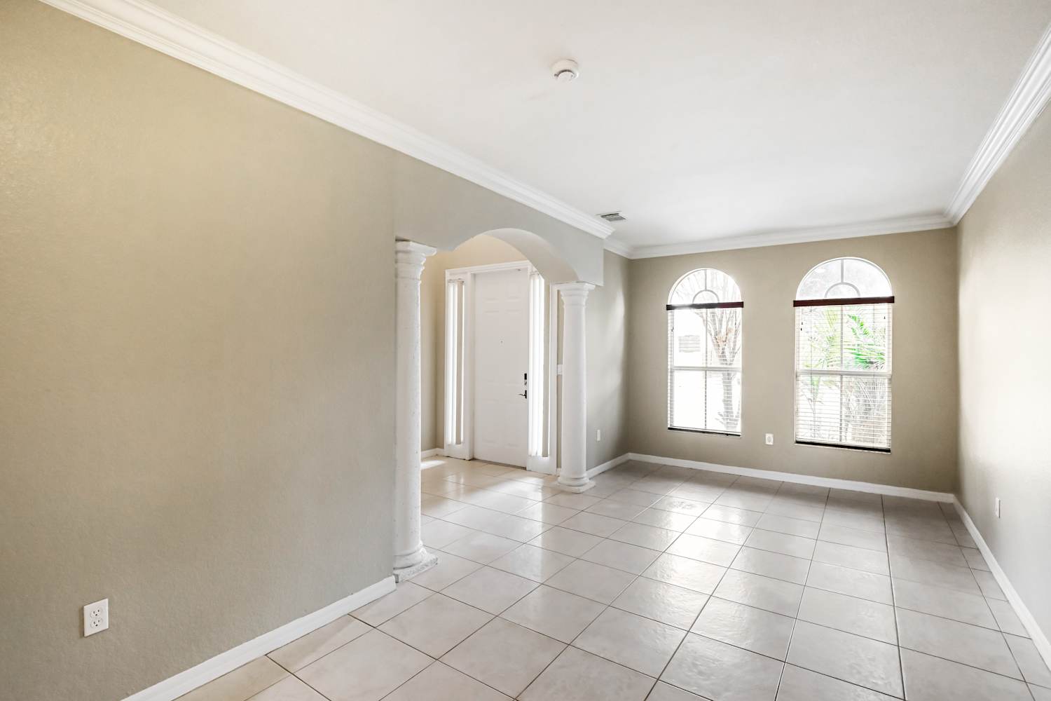 13758 SW 116th Ln photo 5