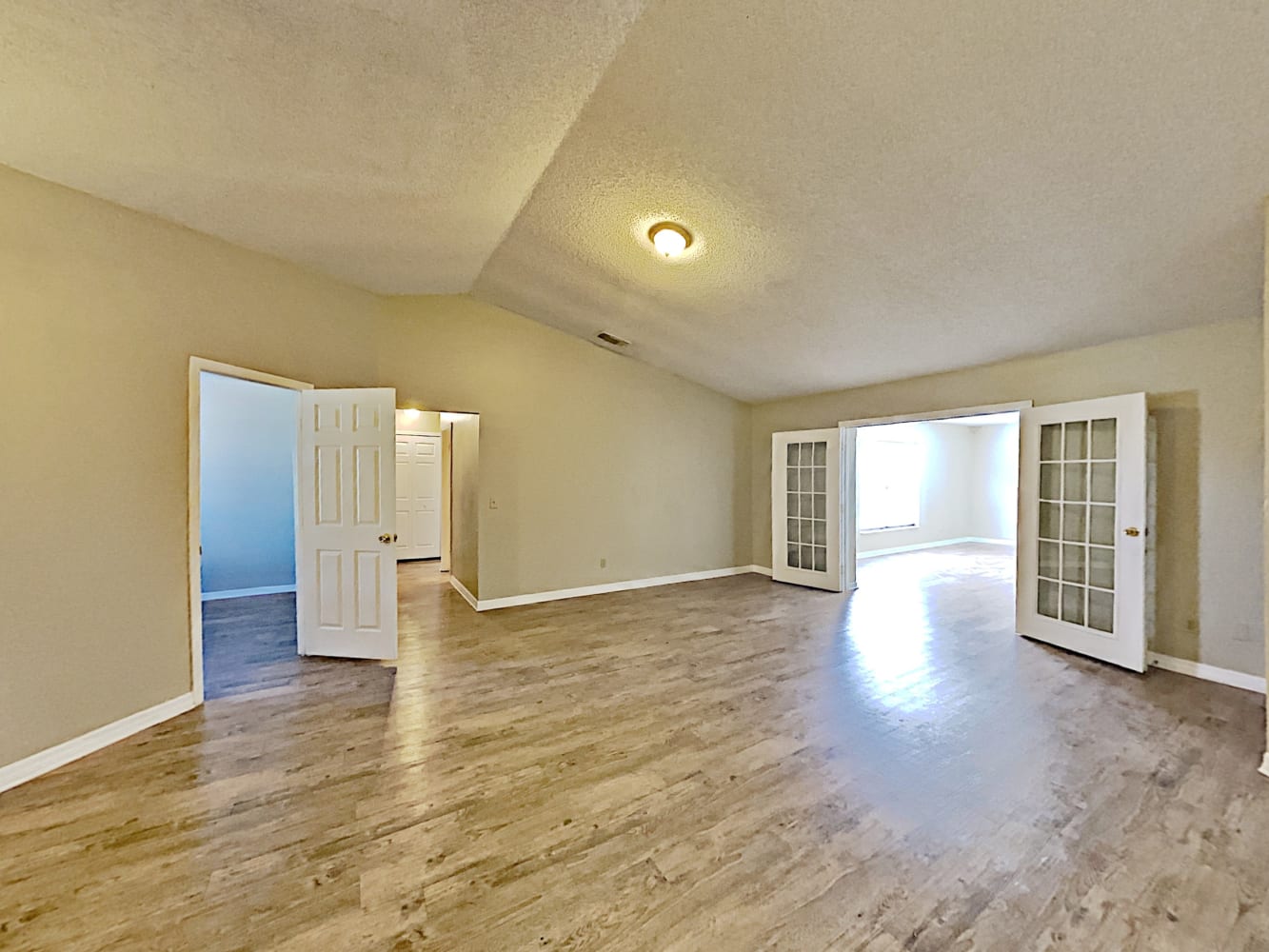 2246 Matthew Cir photo 5
