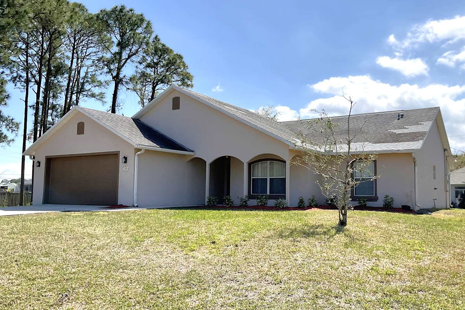 3060 Eldron Blvd SE photo 2