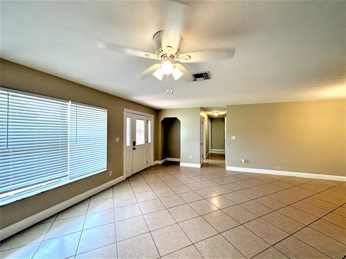 1324 W Hartley Cir photo 3