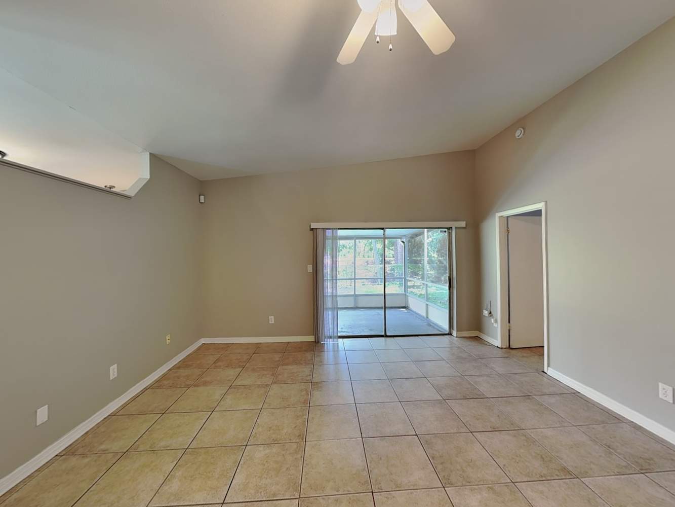 2672 Whisper Lakes Club Cir photo 3