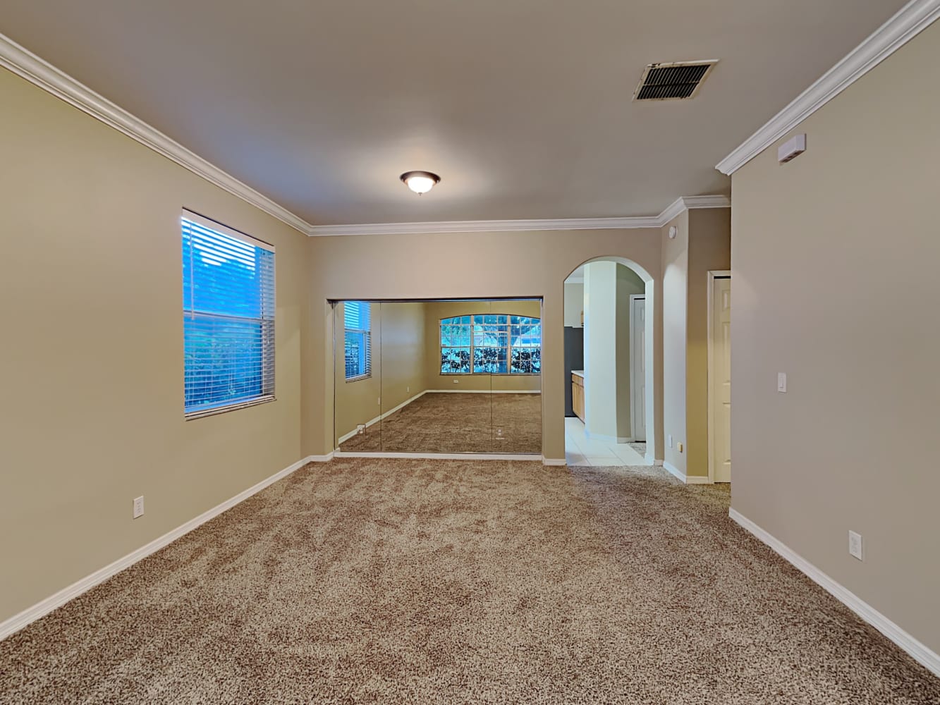 359 Portstewart Dr photo 4