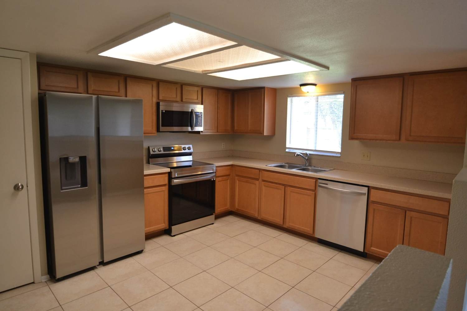 644 Deer Run Ct photo 4