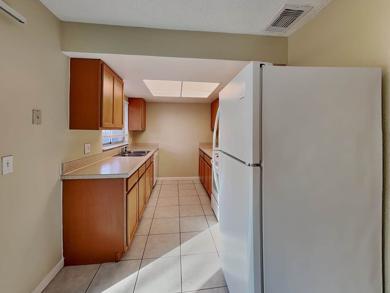 2506 Newbolt Dr photo 4