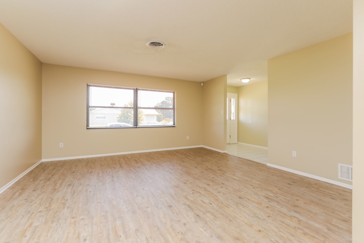 10948 Tangora St photo 2