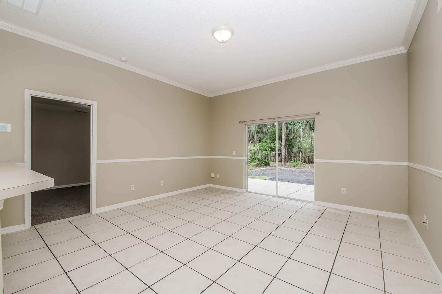 310 Heritage Estates Ln photo 4