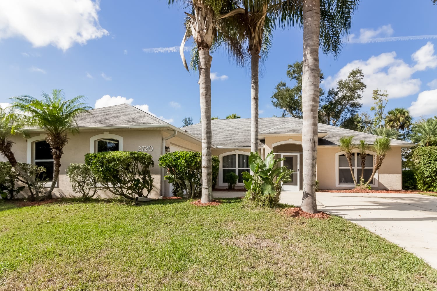 2720 Turnbull Estates Dr photo 3