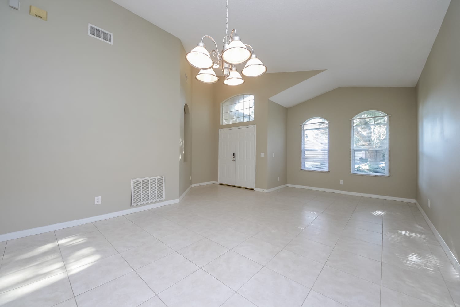 13342 Luxbury Loop photo 4