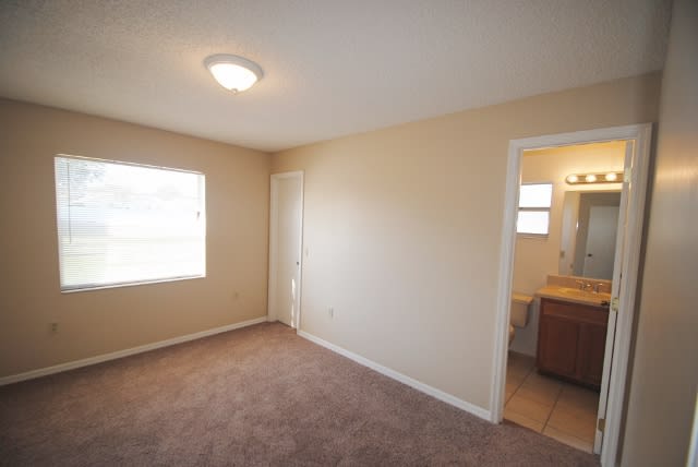 4117 Bayberry Dr photo 5