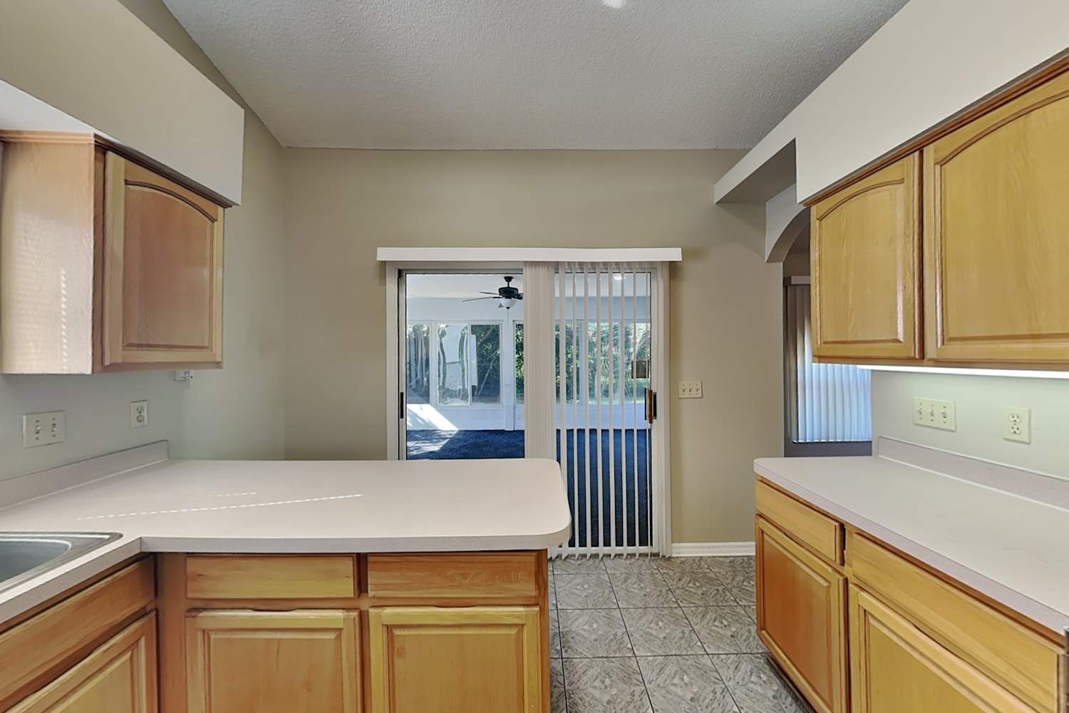33328 Fountain Ln photo 4