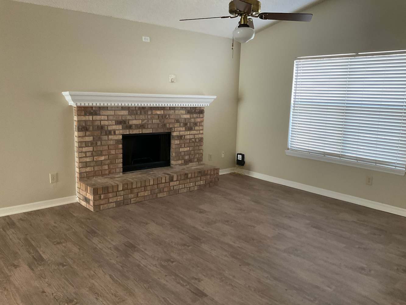842 Shriver Cir photo 3