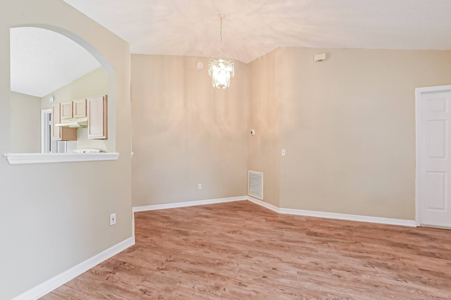 3270 Phonetia Dr photo 5