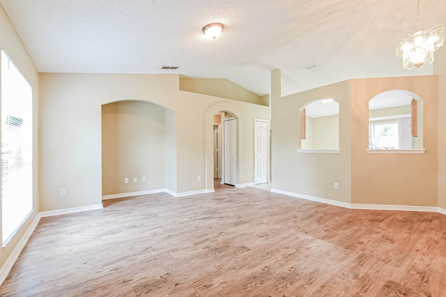 3270 Phonetia Dr photo 3