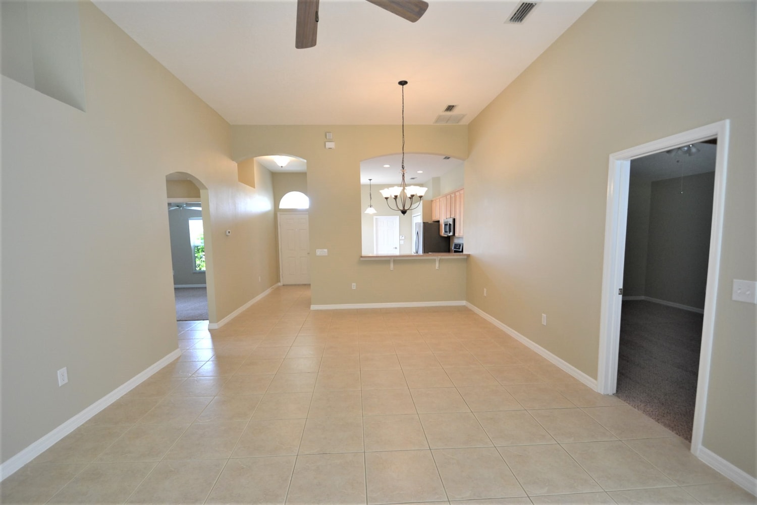 562 Coral Trace Blvd photo 2