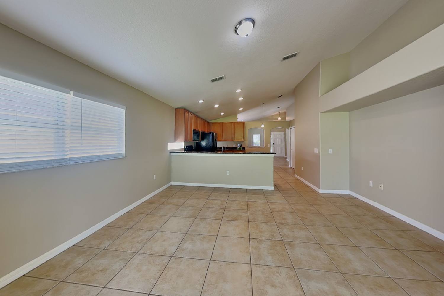 1260 Creekview Ct photo 4