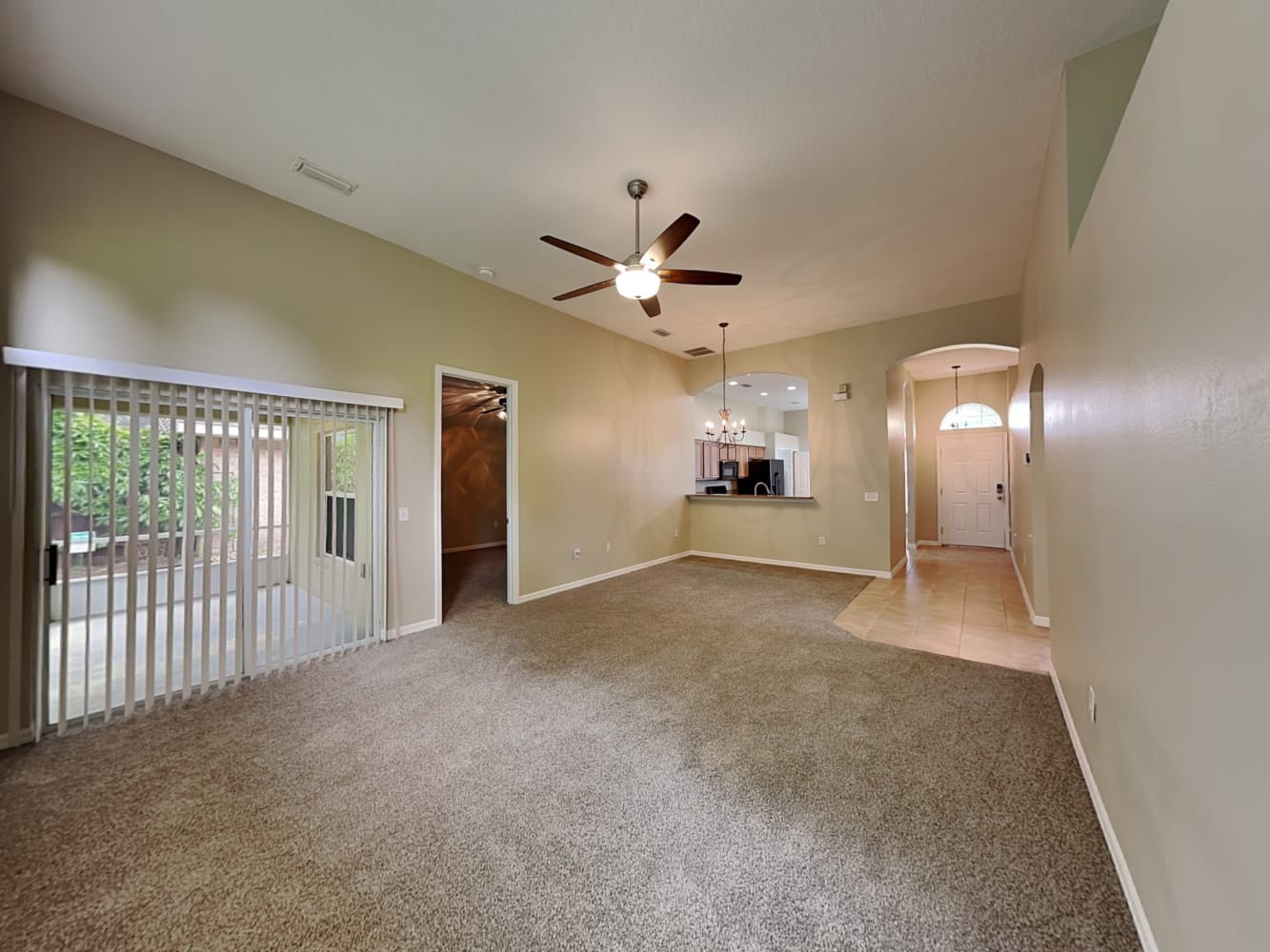 586 Coral Trace Blvd photo 3