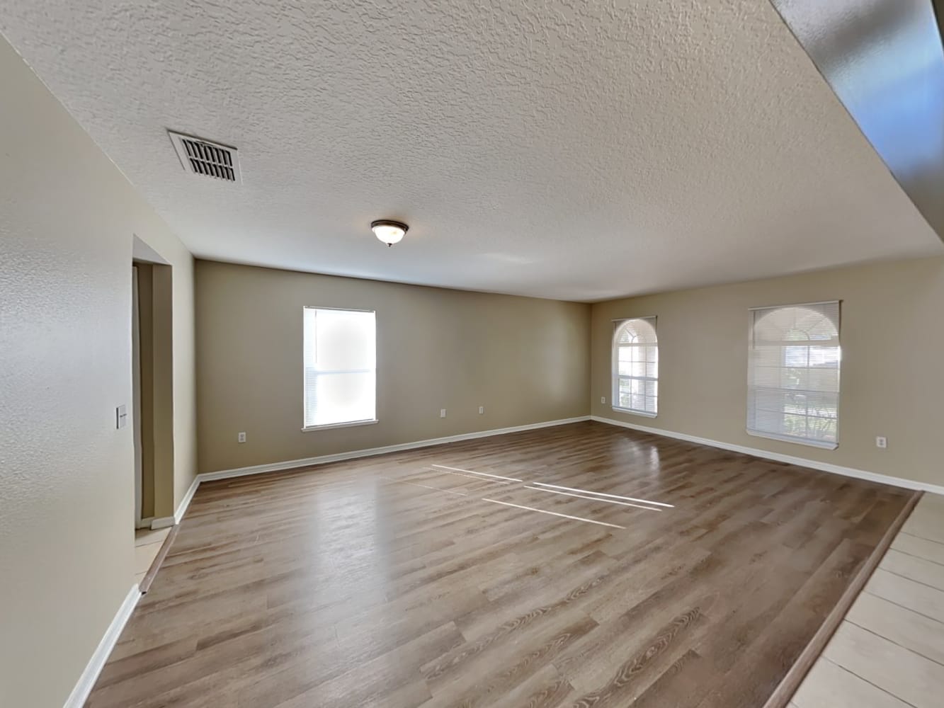 1050 Osprey Cove Cir photo 4