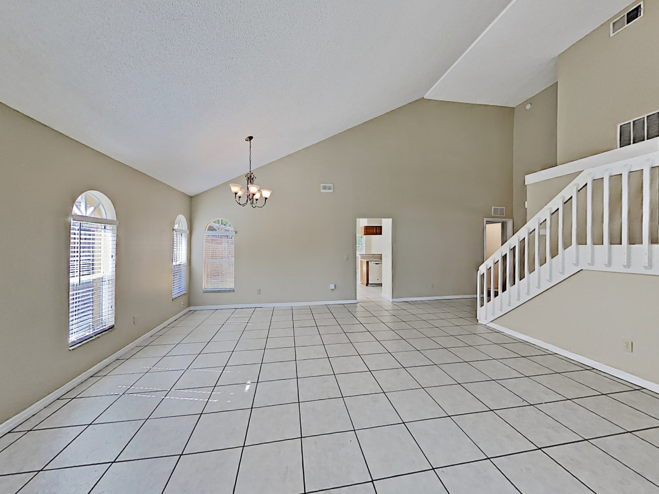 1005 Reynolds Ct photo 5