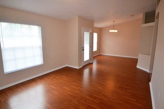 3081 Blaine Cir photo 2