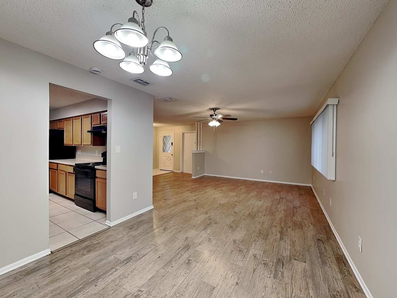 4411 Orangebrook Dr photo 5