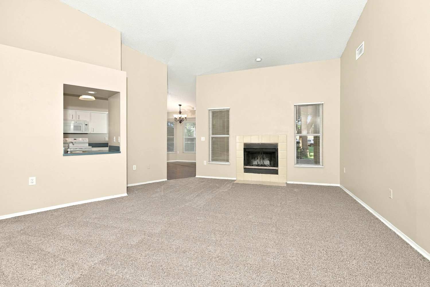 763 Sagewood Dr photo 3