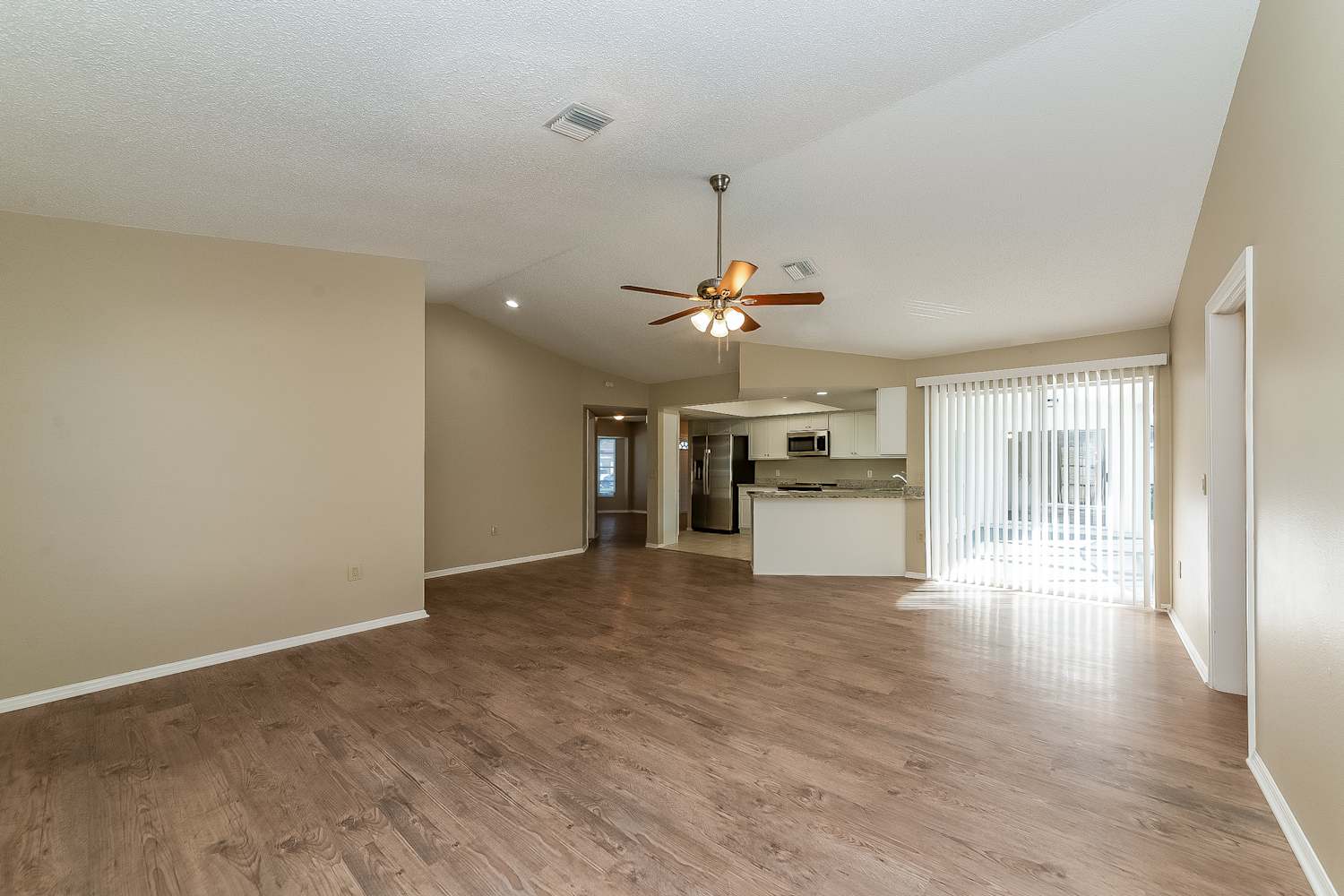 5886 Tyler Rd photo 3