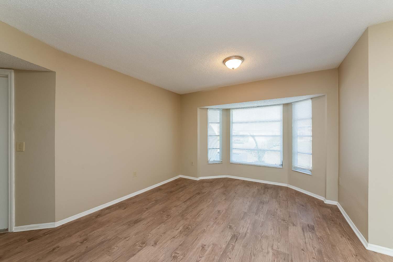5886 Tyler Rd photo 5