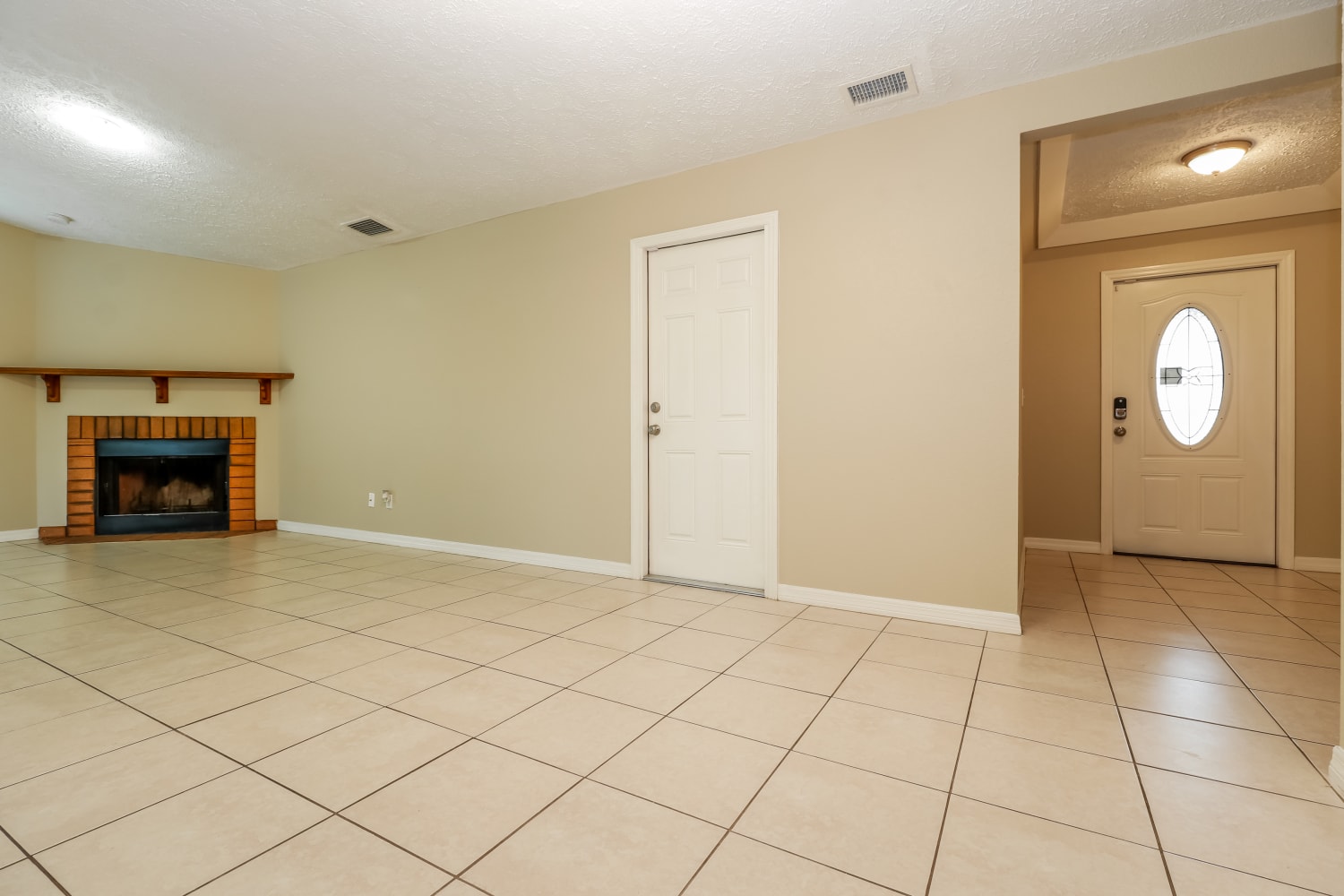 419 SW 39th Ter photo 5