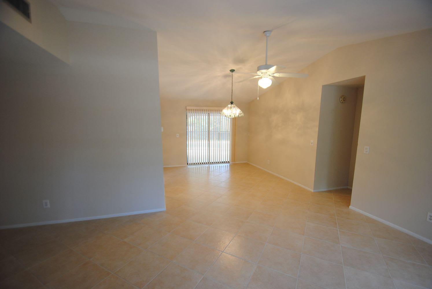 1354 Dewitt St photo 2