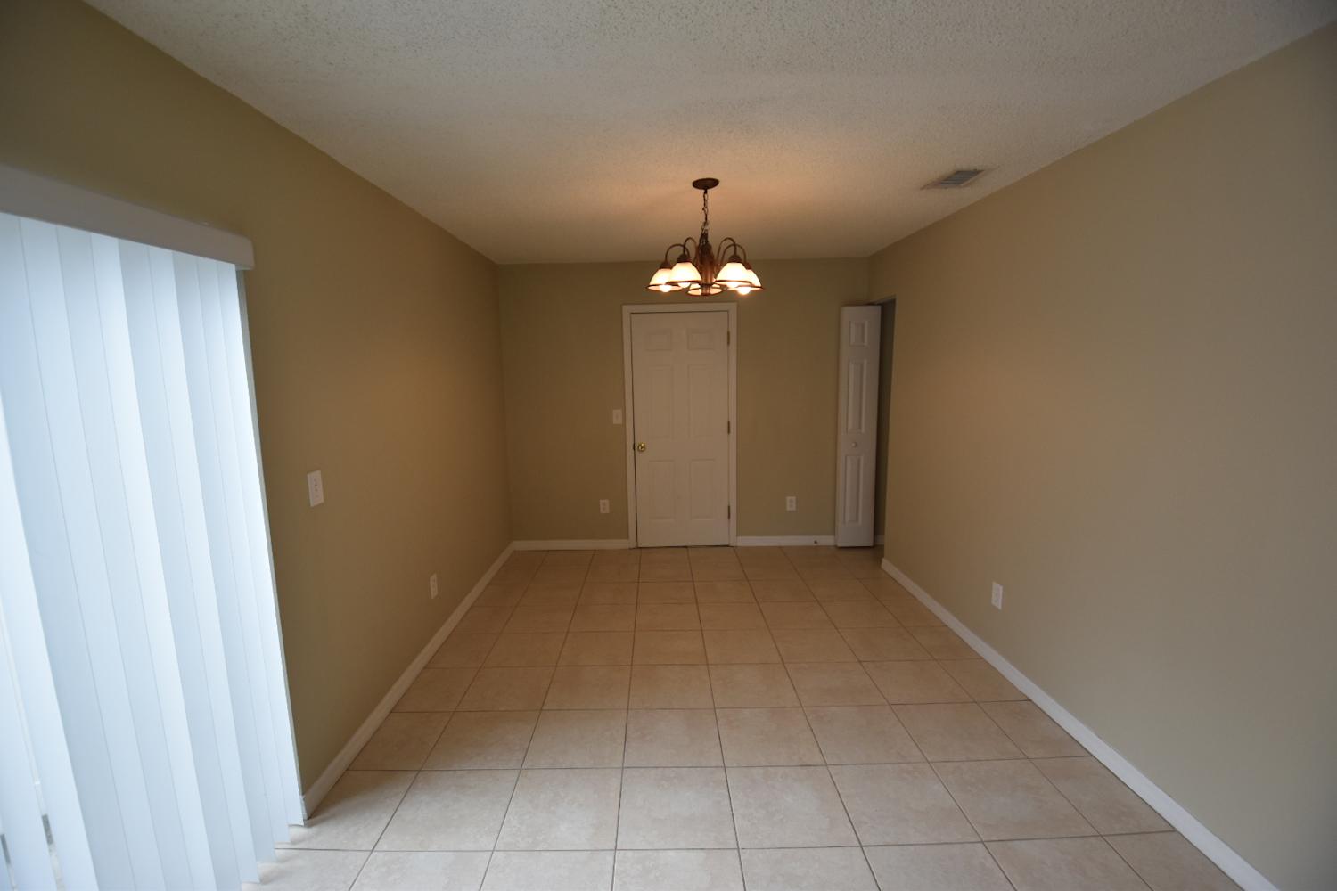 10536 Chadbourne Dr photo 3