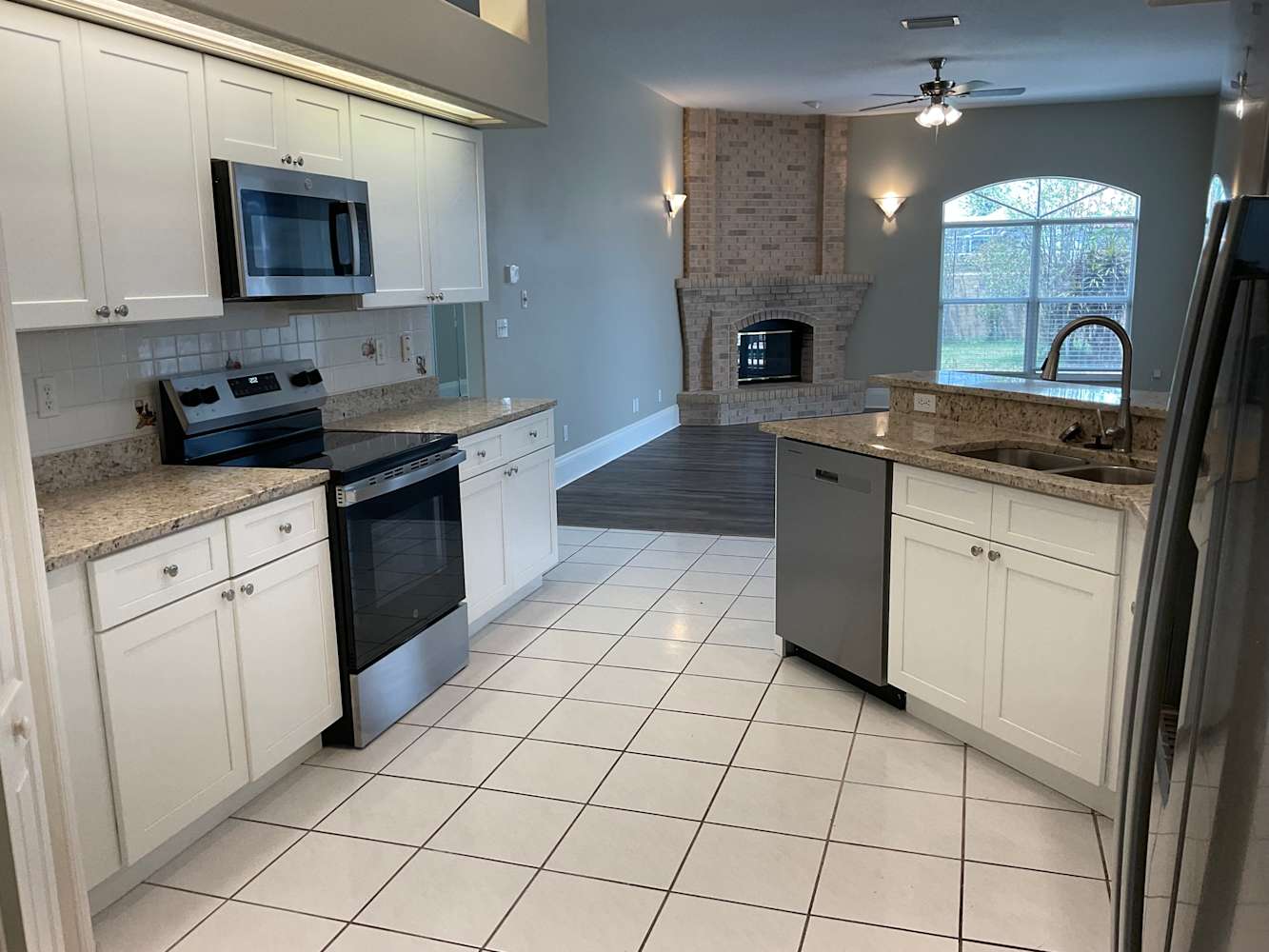 7214 39th Ln E photo 4
