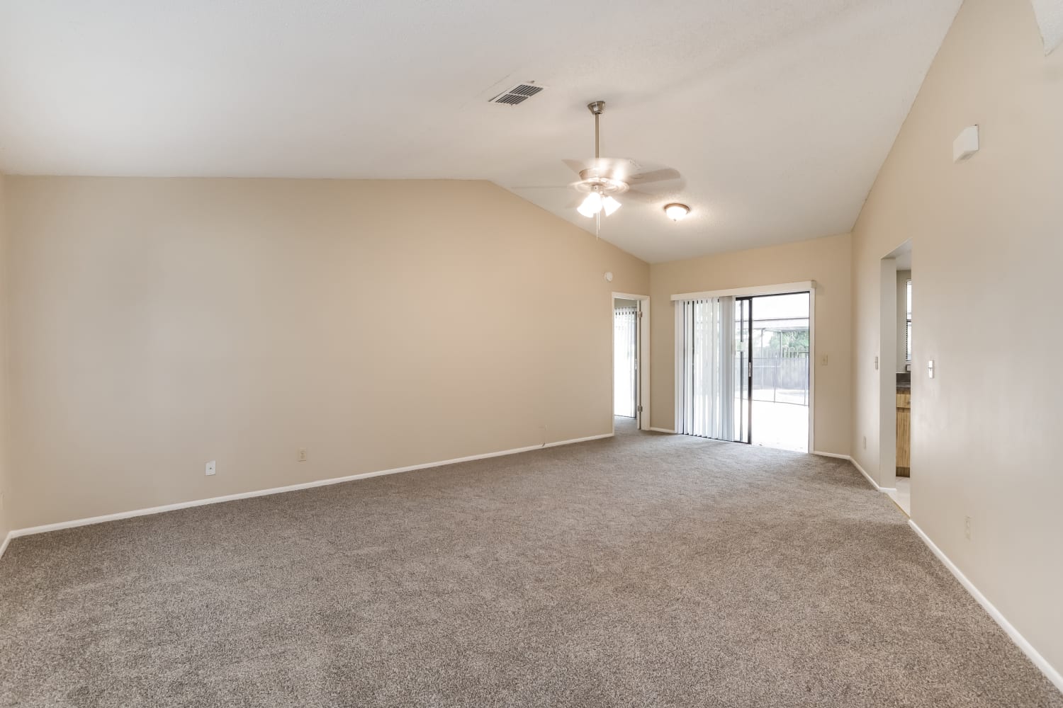 1711 Dove Field Pl photo 5