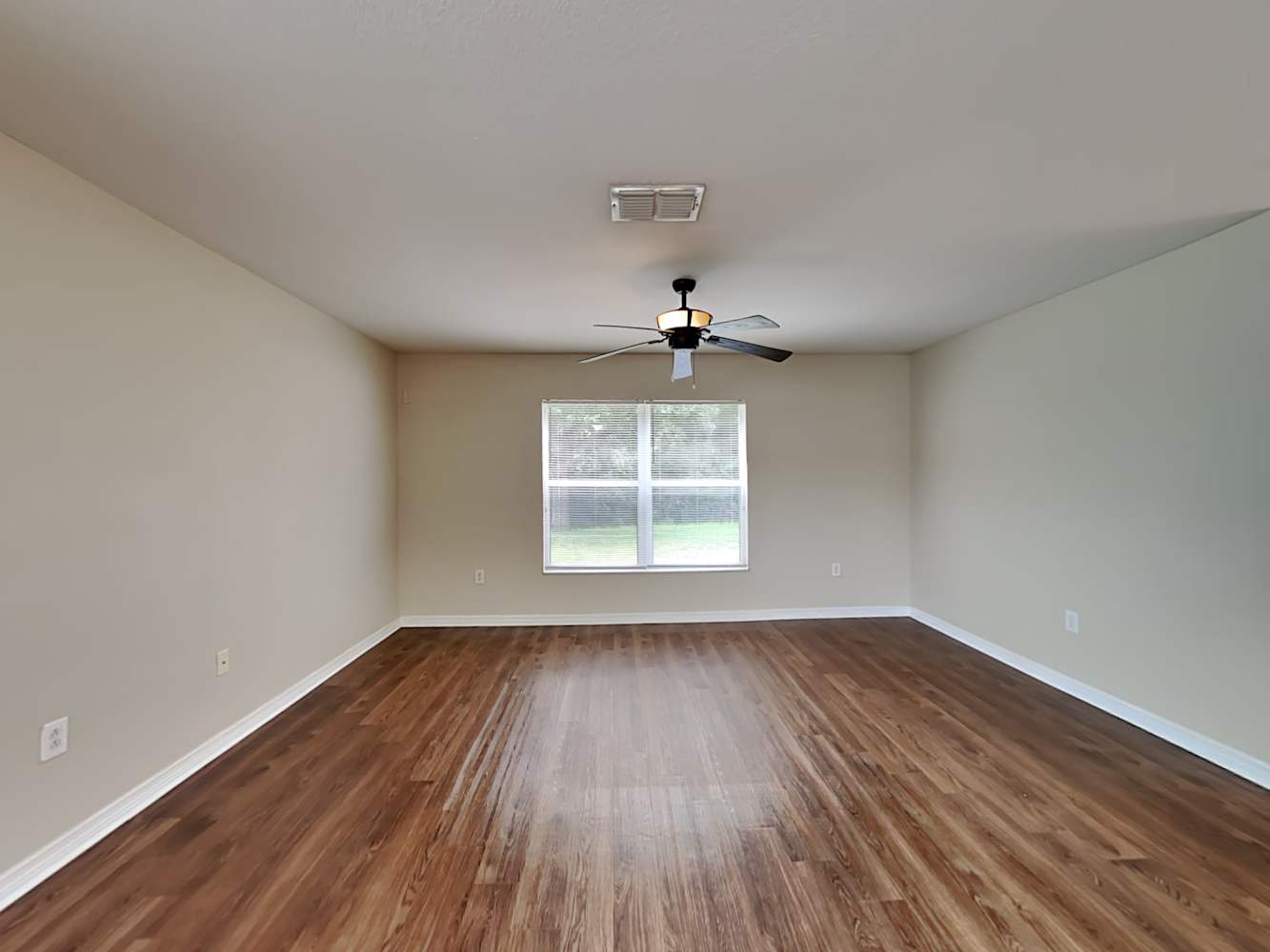 12518 Chenwood Ave photo 5
