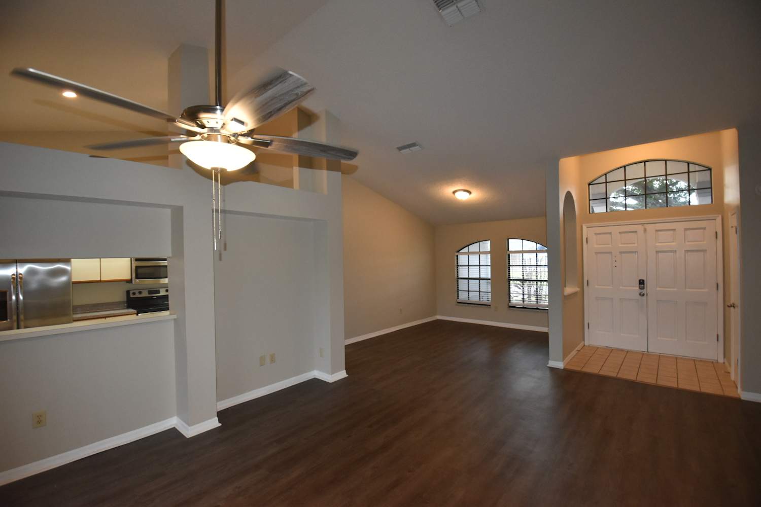 1507 Storington Ave photo 2
