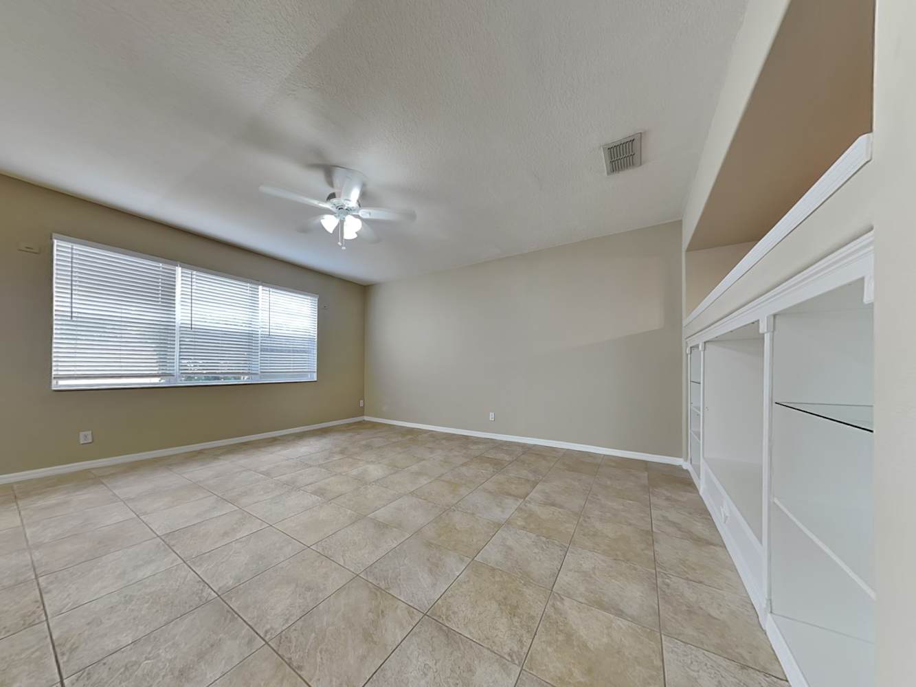 17545 Glenapp Dr photo 5