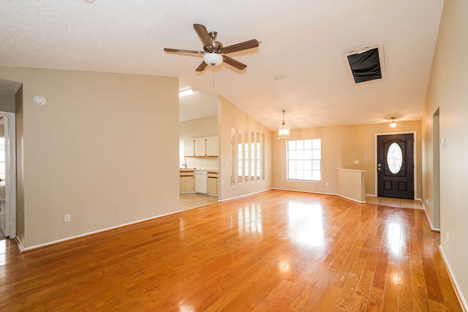 8916 Bayaud Dr photo 3