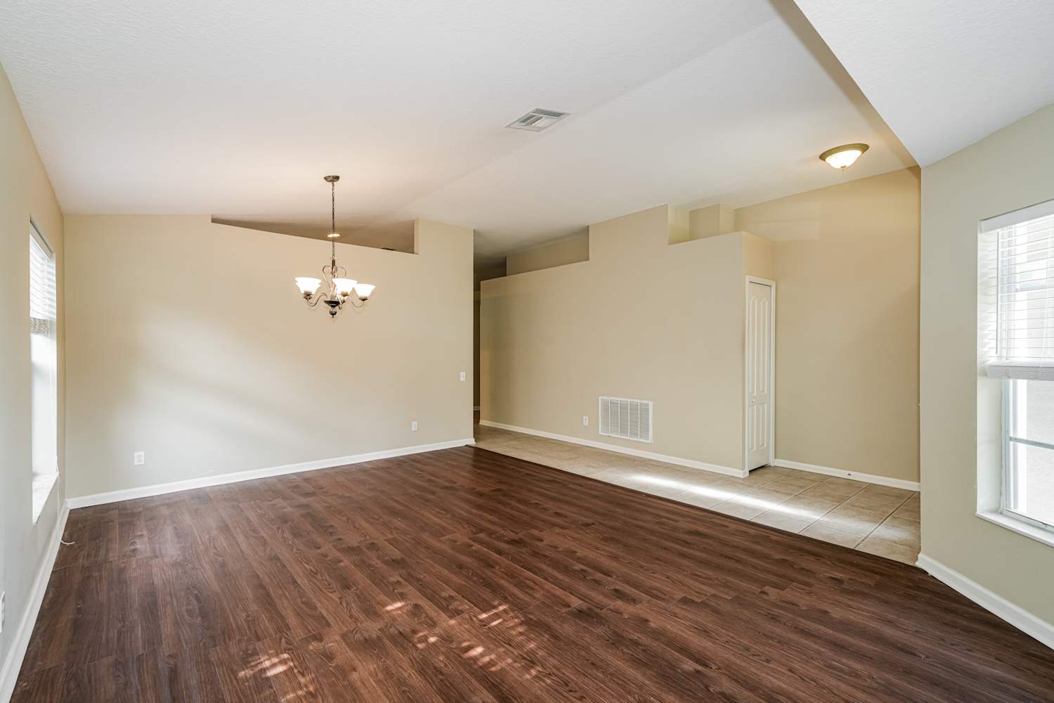 4315 Marchmont Blvd photo 3