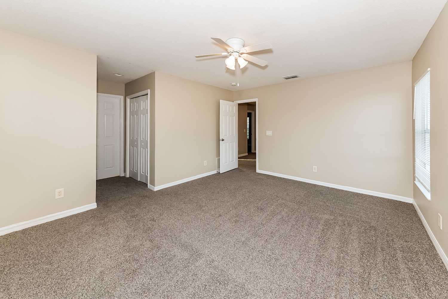 10229 36th Ct E photo 5