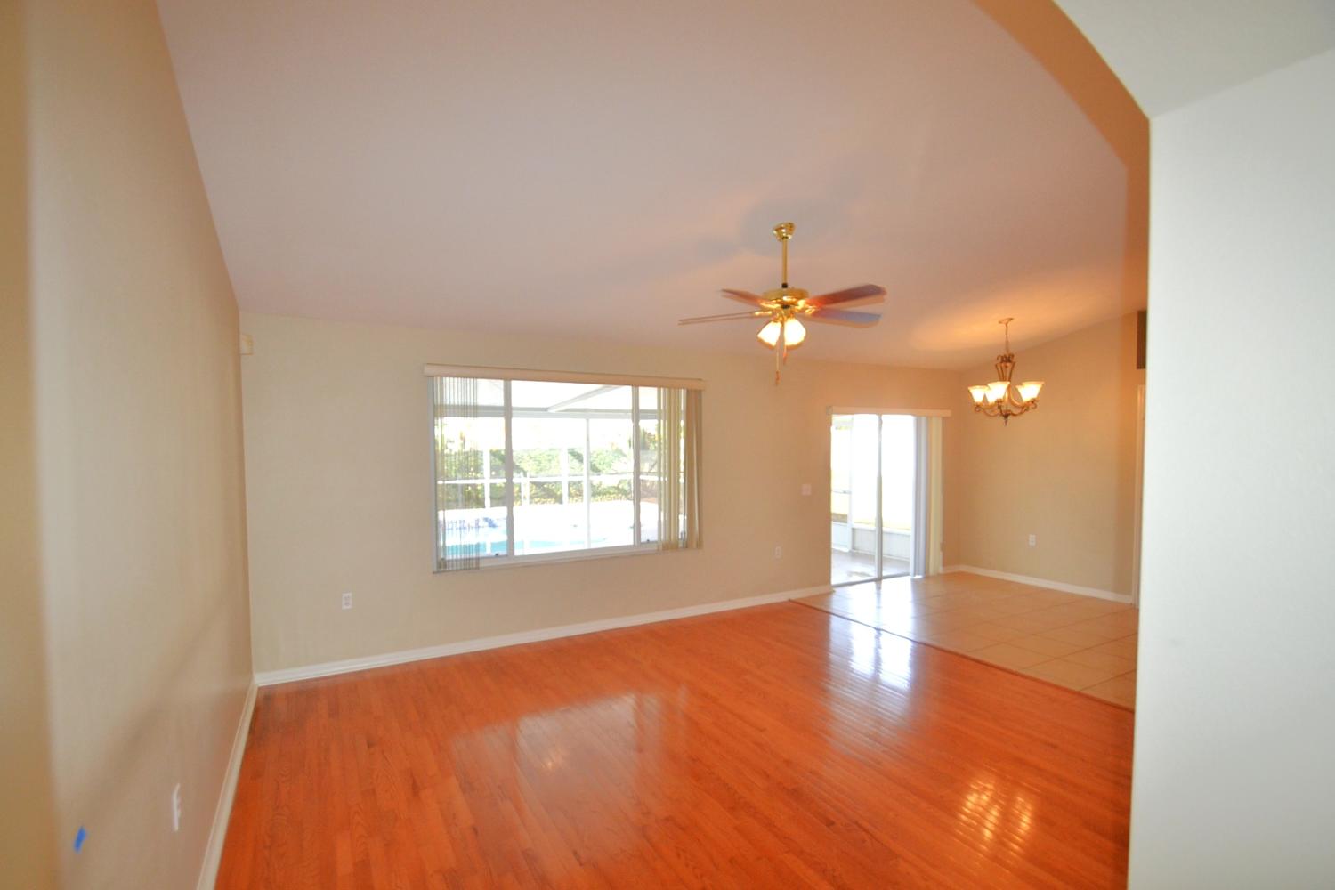 10506 Juliano Dr photo 4