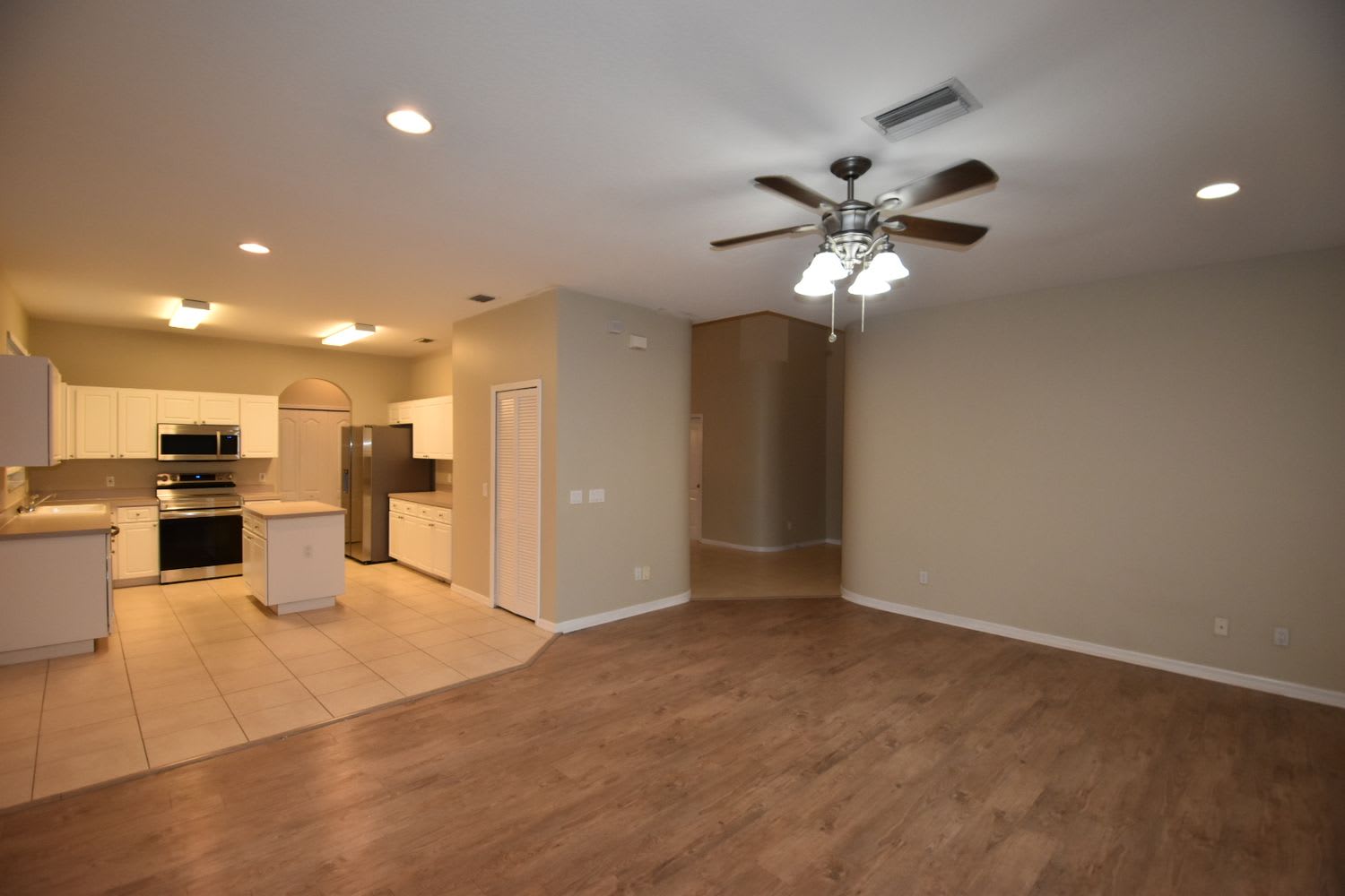 3409 Gray Whetstone St photo 3