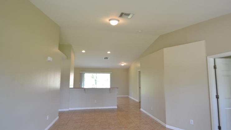 3503 SW 12th Ave photo 2