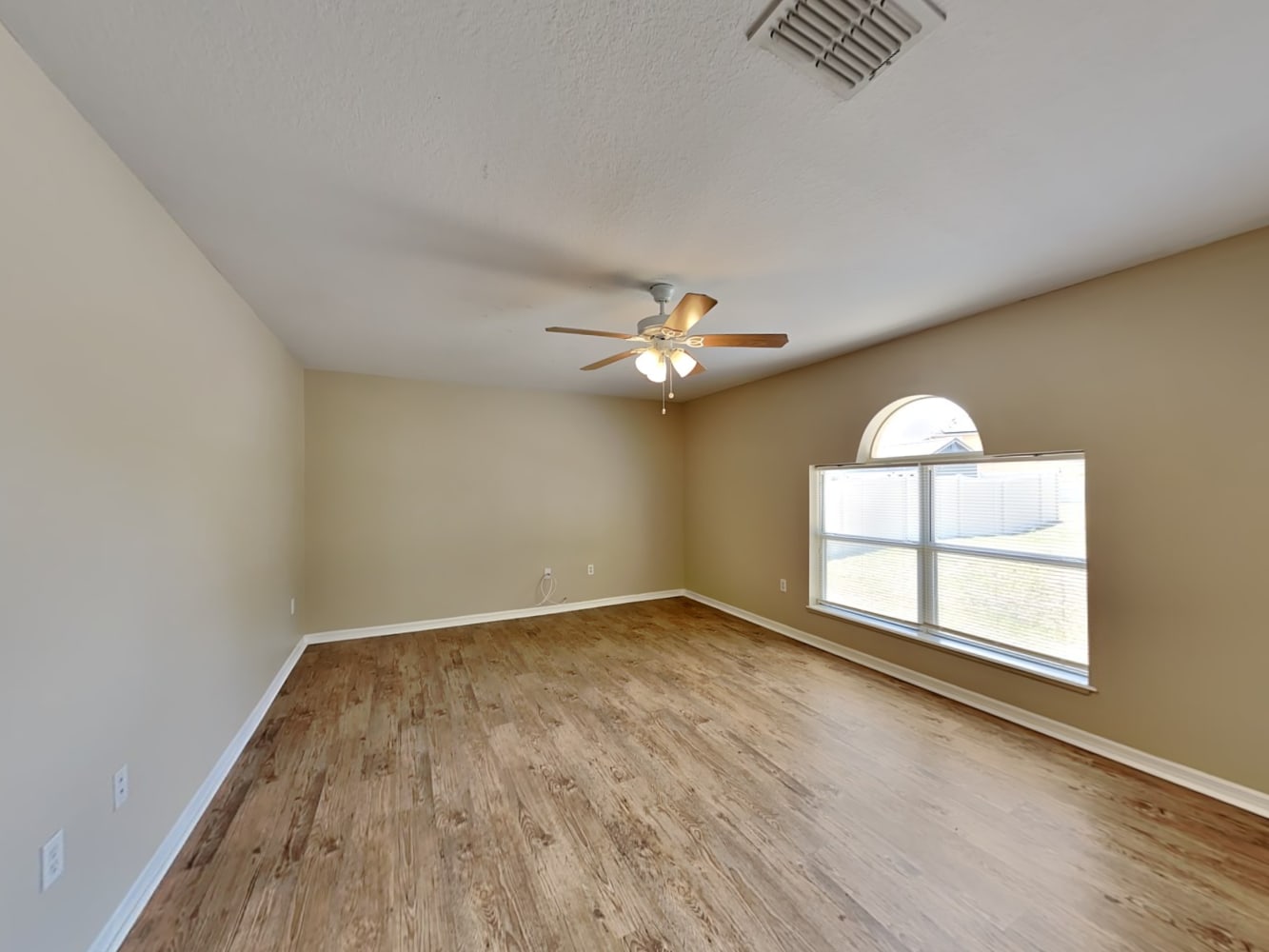 437 Hammerstone Ave photo 5