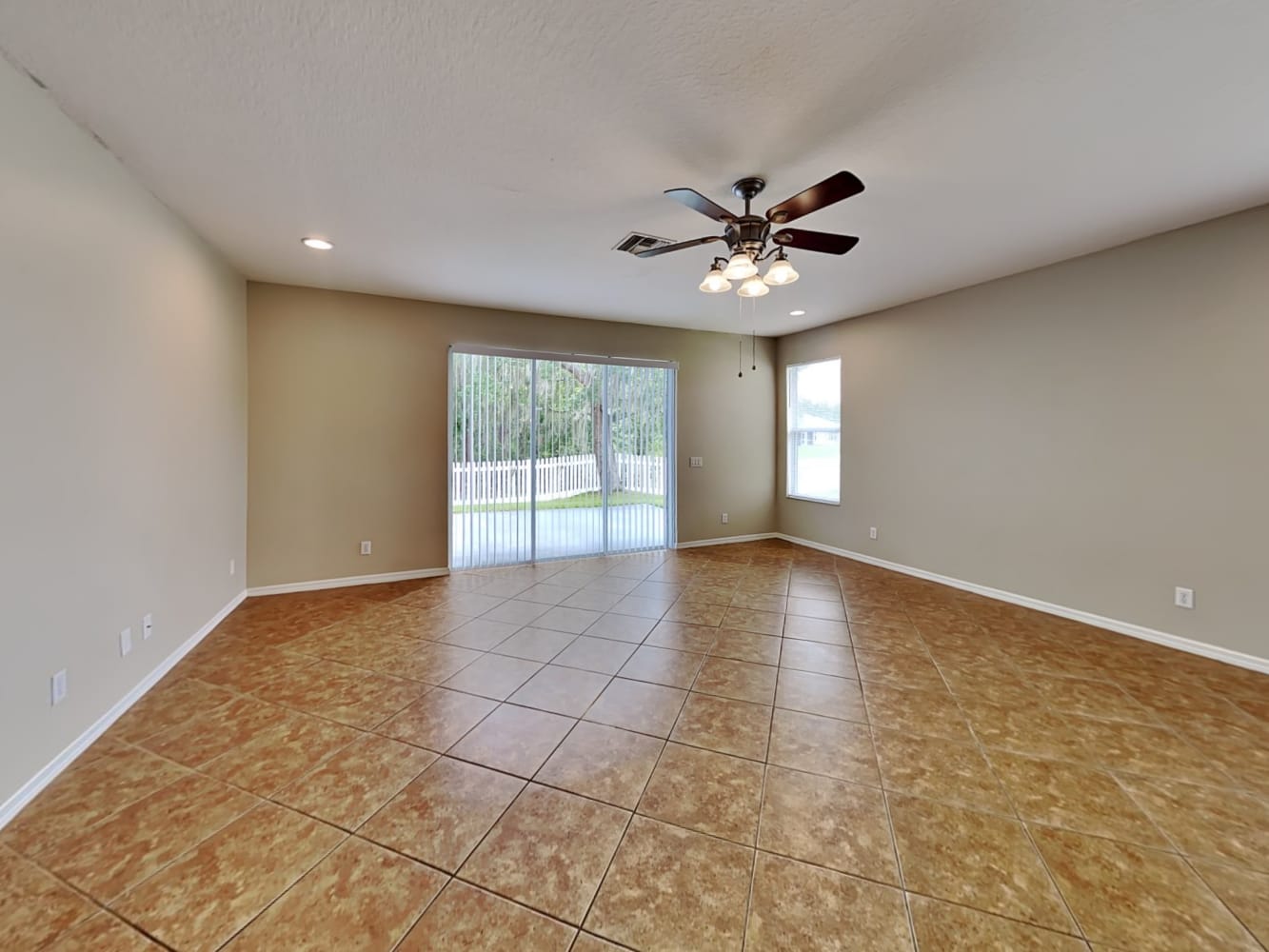 3303 Sisal Loop photo 5