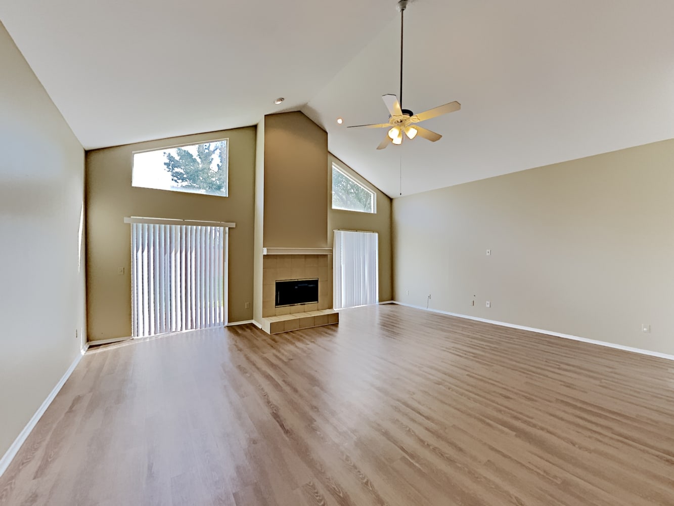 9641 Norchester Cir photo 4