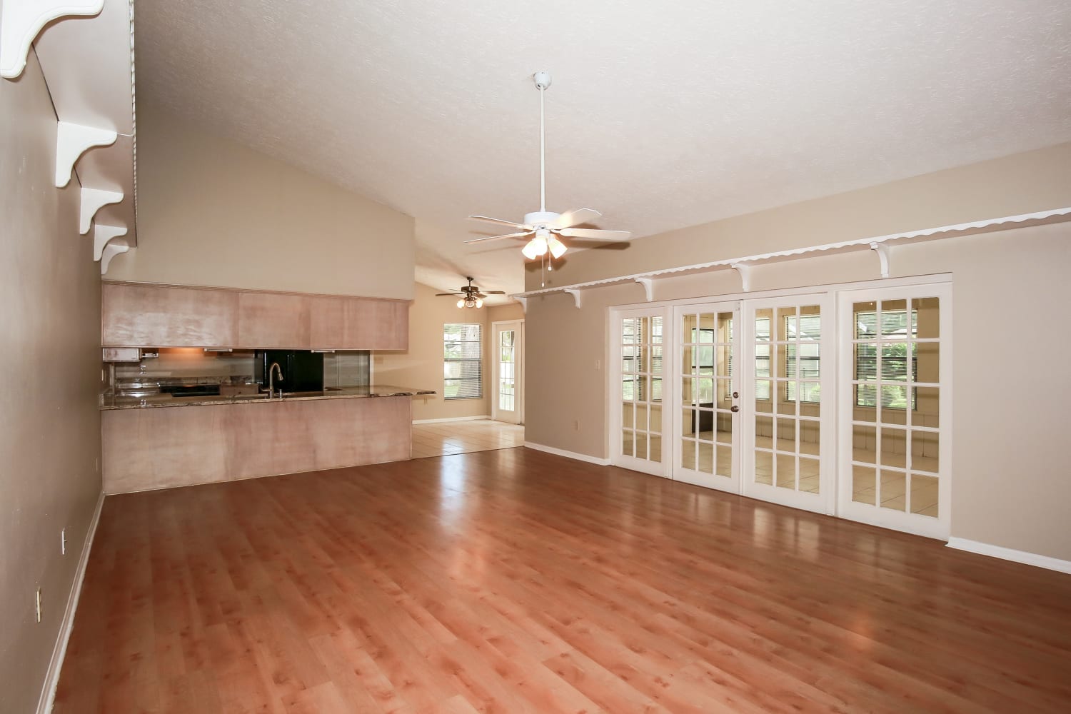 3910 Buttonwood Ct photo 5