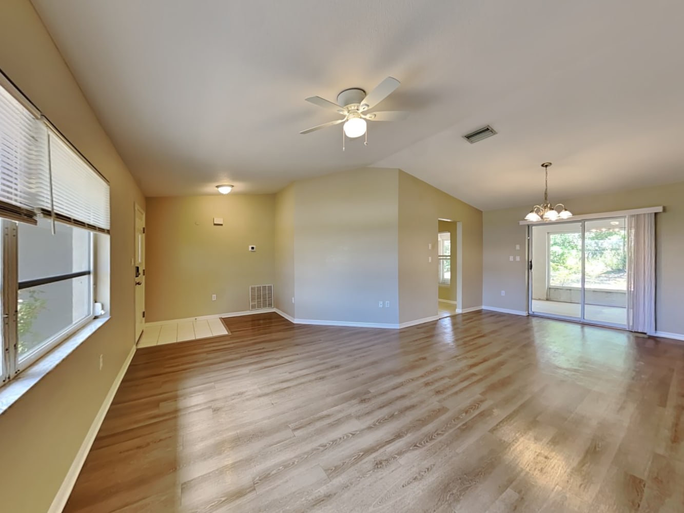 23112 Donalda Ave photo 3