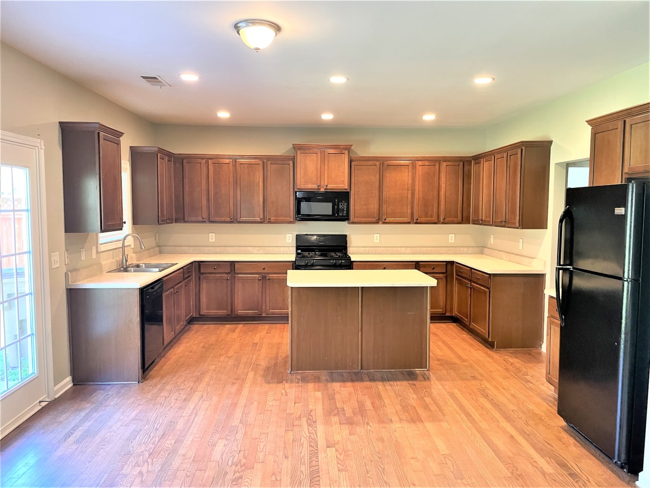 4480 Dartford Rd photo 4